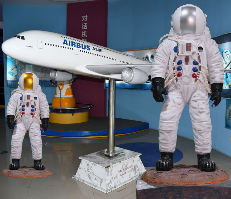 玻璃鋼卡通宇航員雕塑擺件