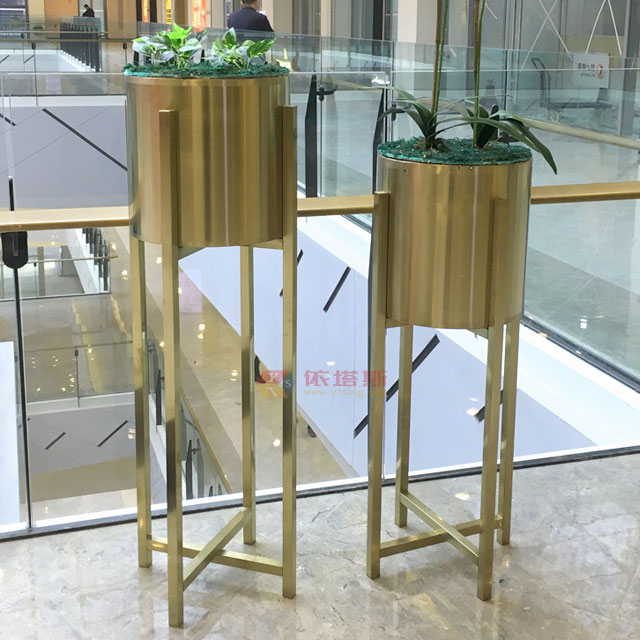 商場(chǎng)不銹鋼電鍍花盆
