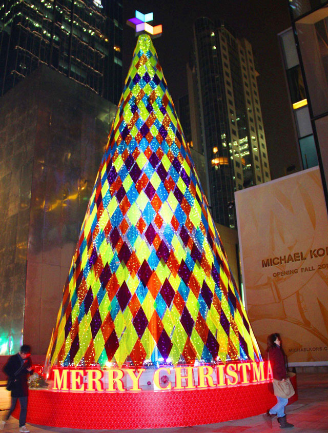 戶外創(chuàng)意圣誕樹美陳