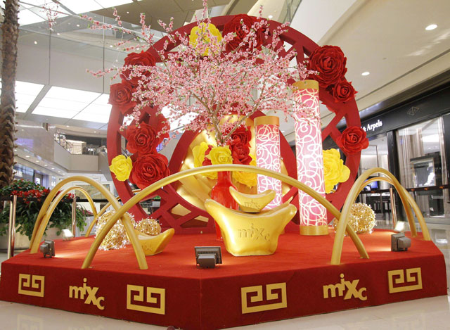 商場(chǎng)新年美陳布置